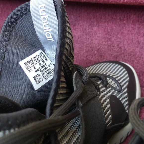 Adidas Tubular - Picture 9 of 9